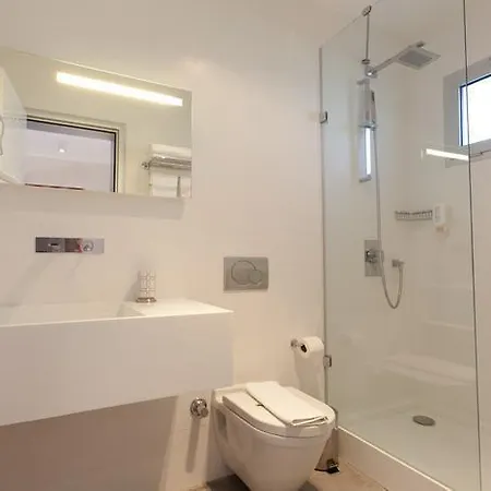 Villasaray & 酒店 3*