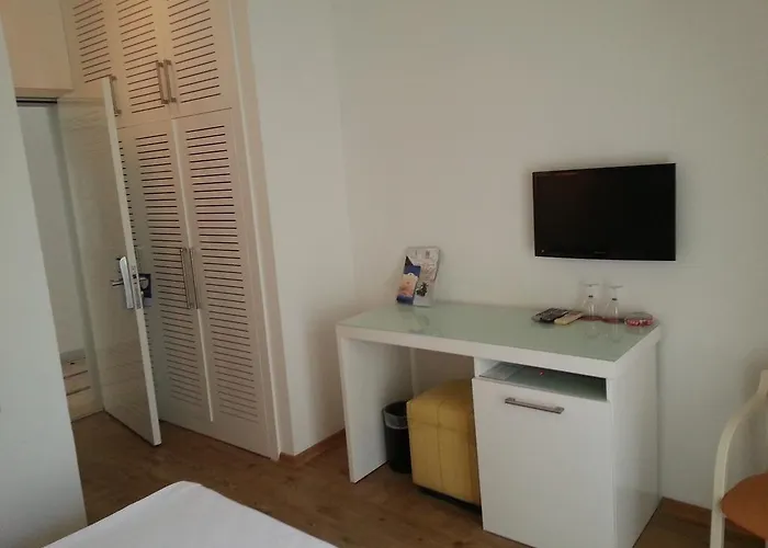 Villasaray & 3*